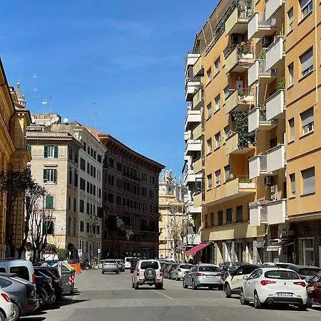 L U X U R Y - - Vatican