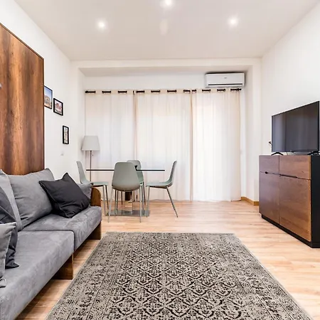 L U X U R Y - - Vatican Apartment